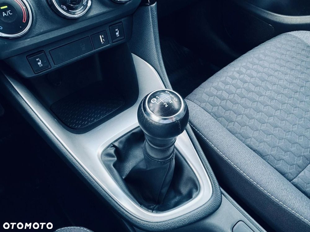 Toyota Yaris 1.5 Comfort - 27