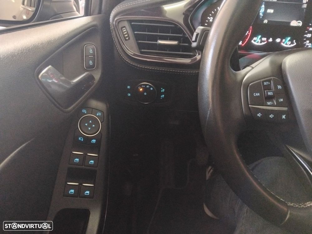 Ford Fiesta 1.0 EcoBoost Vignale - 11