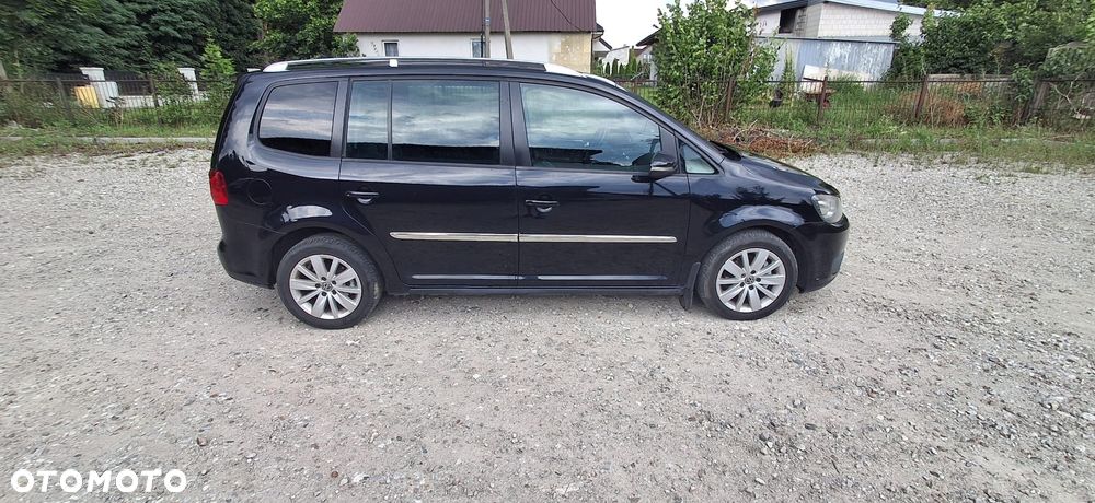 Volkswagen Touran - 8