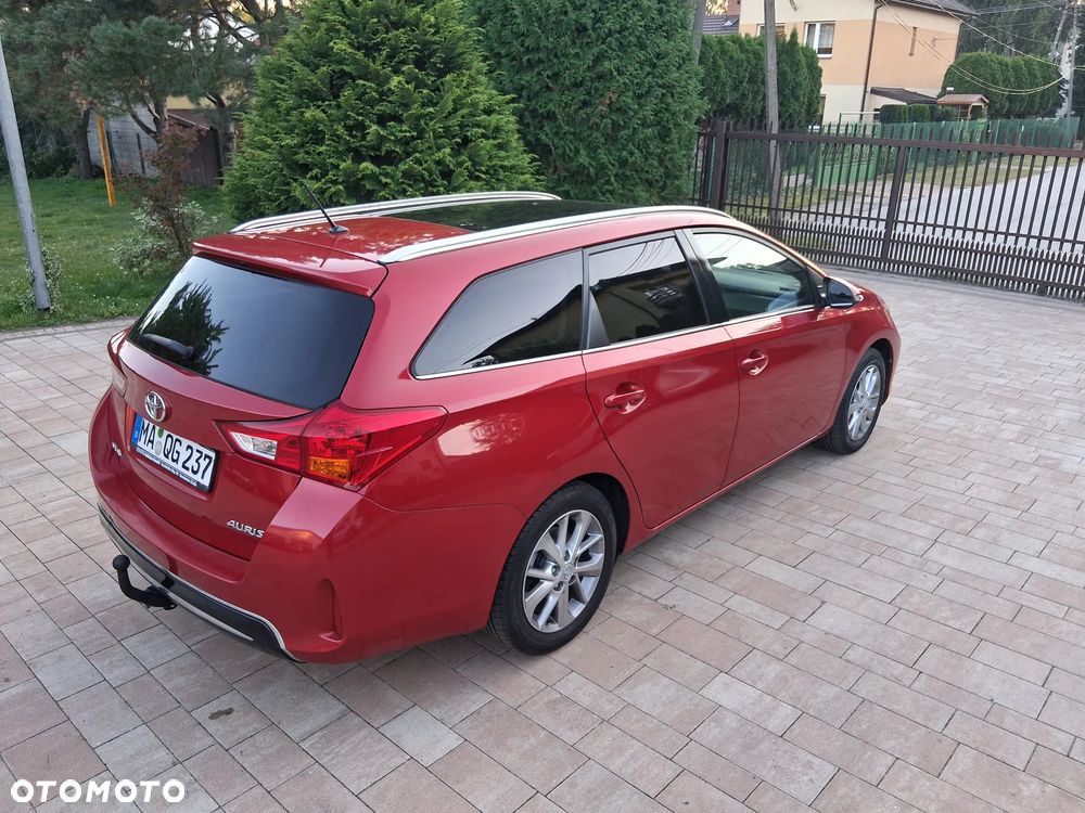Toyota Auris 2014 photo 4