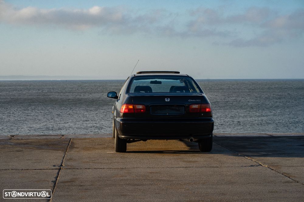 Honda Civic 1.6 VTi - 25