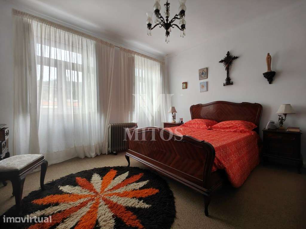 Prédio de 3 pisos, para venda, no Centro Histórico de Viana do Castelo - Grande imagem: 4/7