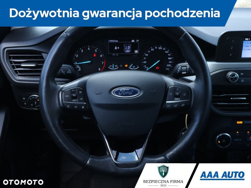 Ford Focus SW - 21