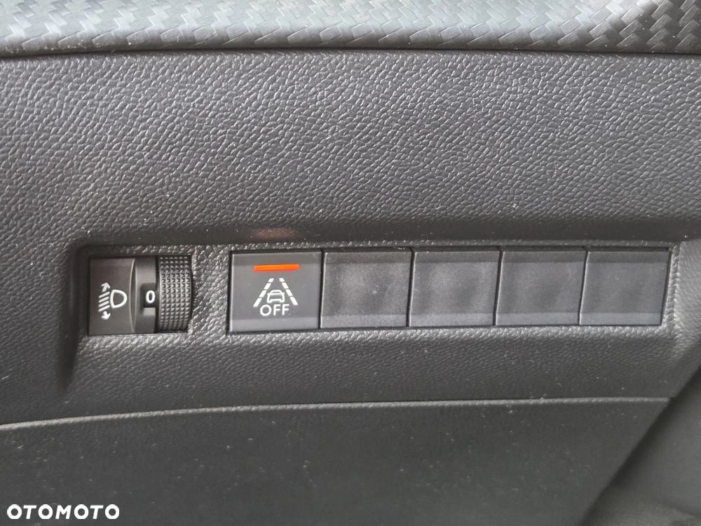 Peugeot 2008 1.2 PureTech Allure Pack S&S - 20
