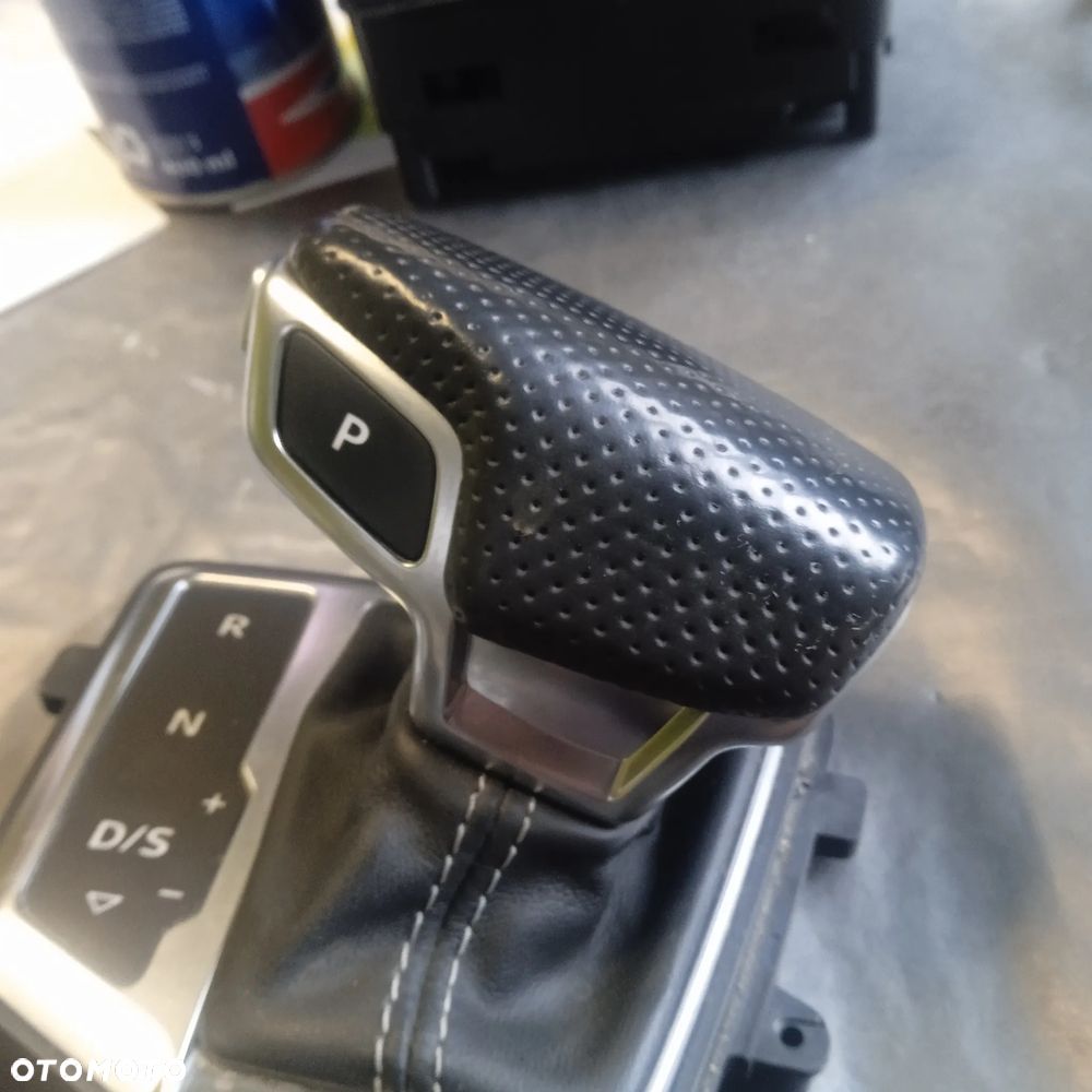 Gałka zmiany biegów wybierak A4 B9 S-Line 8W1719111C - 3