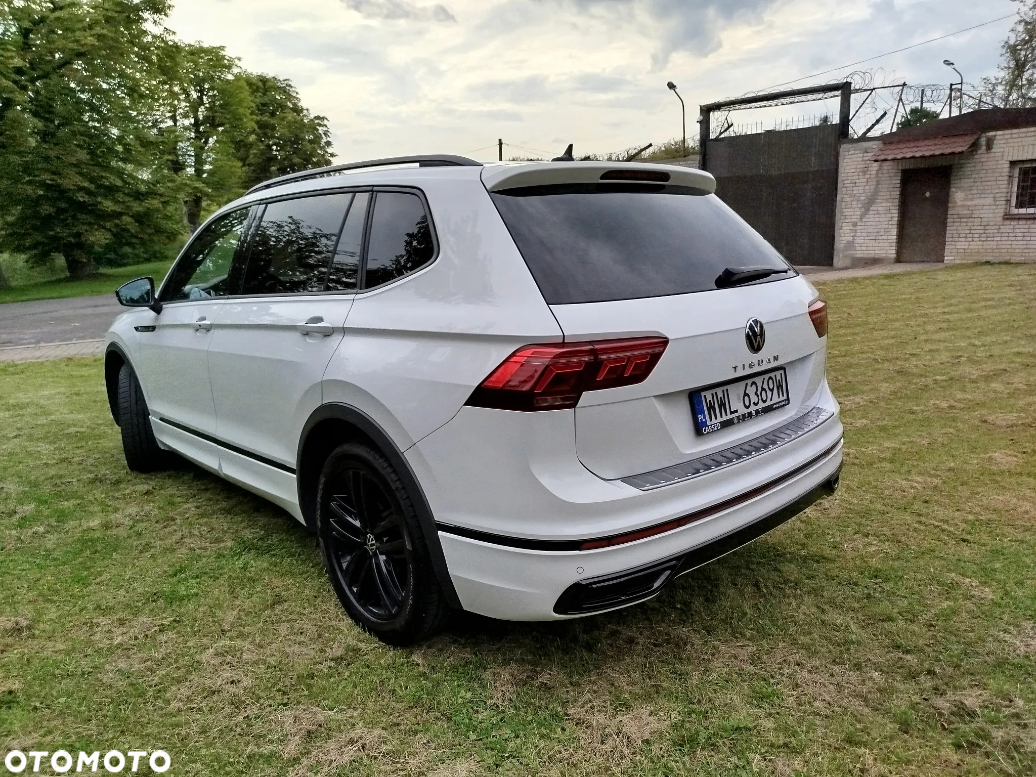 Volkswagen Tiguan Allspace 2.0 TSI OPF 4Motion DSG R-Line - 4