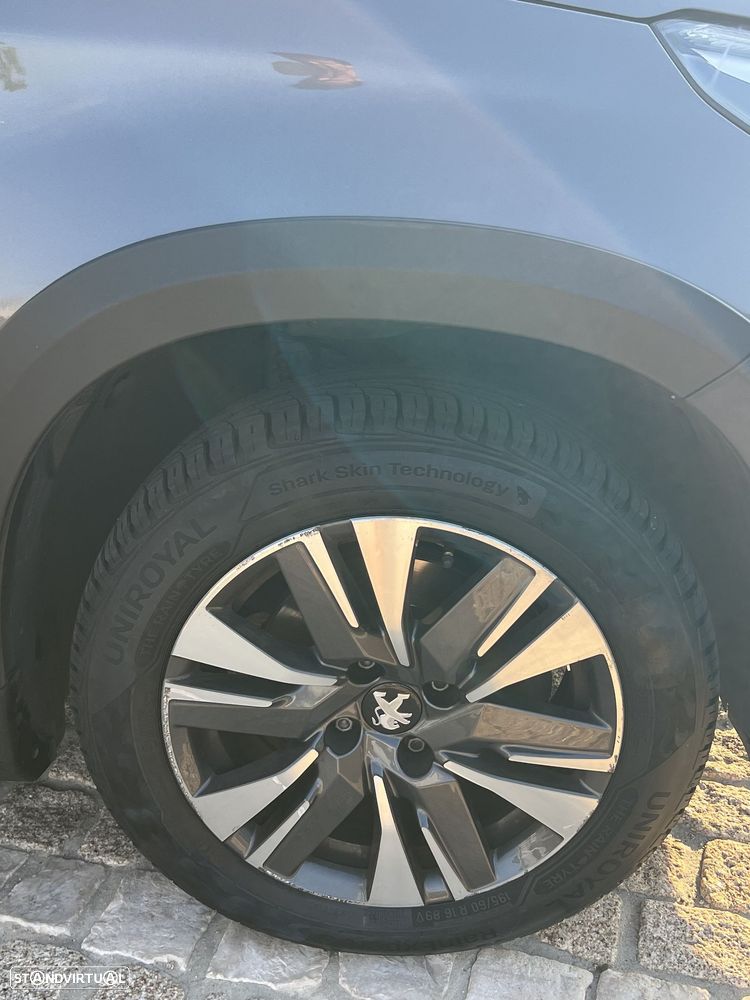 Peugeot 2008 1.2 PureTech Allure EAT6 - 18