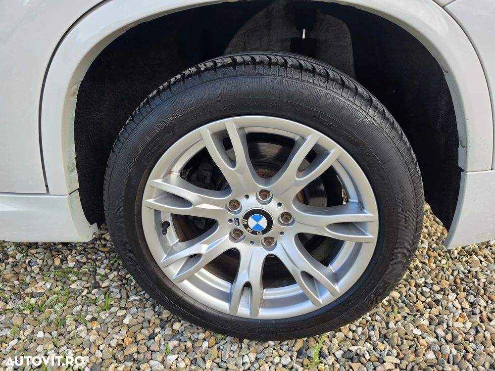 BMW X1 xDrive20d - 10