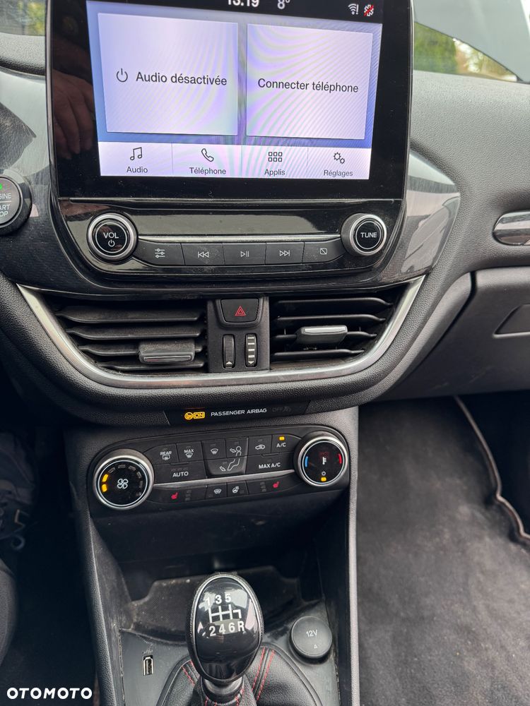 Ford Fiesta - 32