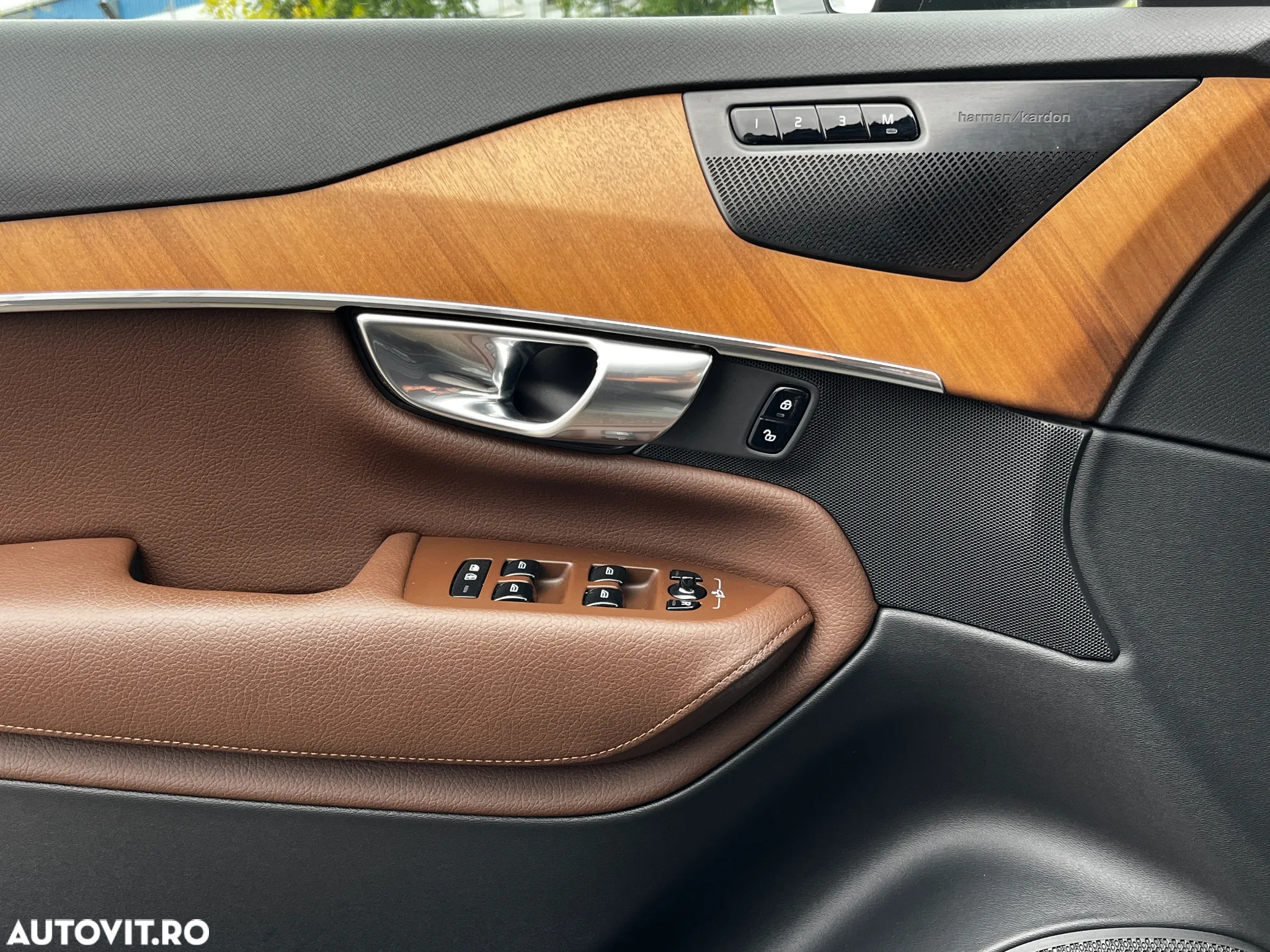 Volvo XC 90 T8 eAWD R-Design - 22