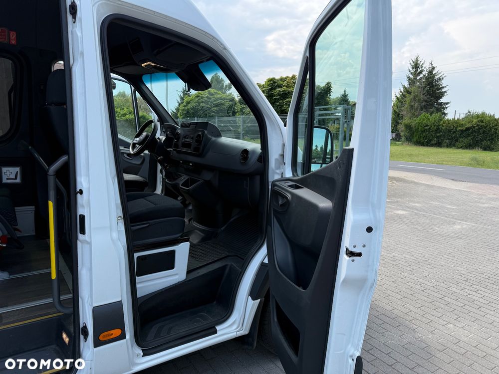 Mercedes-Benz SPRINTER 516 - 20