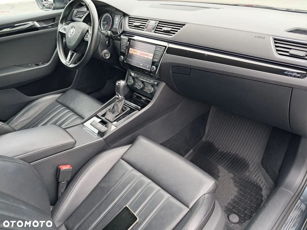 Skoda Superb 2.0 TDI L&K DSG - 29