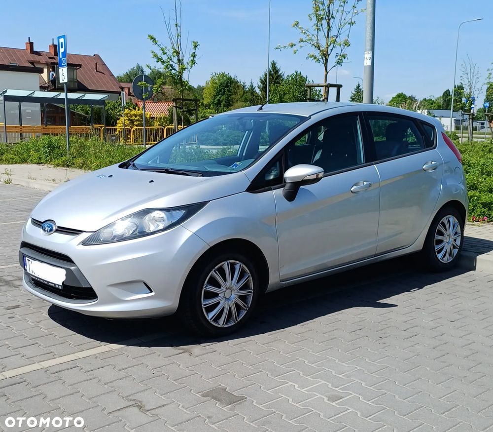 Ford Fiesta 1.25 Ambiente - 2