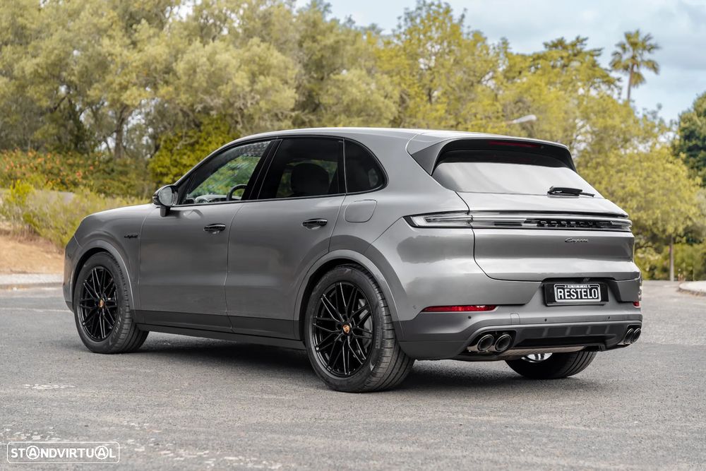 Porsche Cayenne E-Hybrid - 4