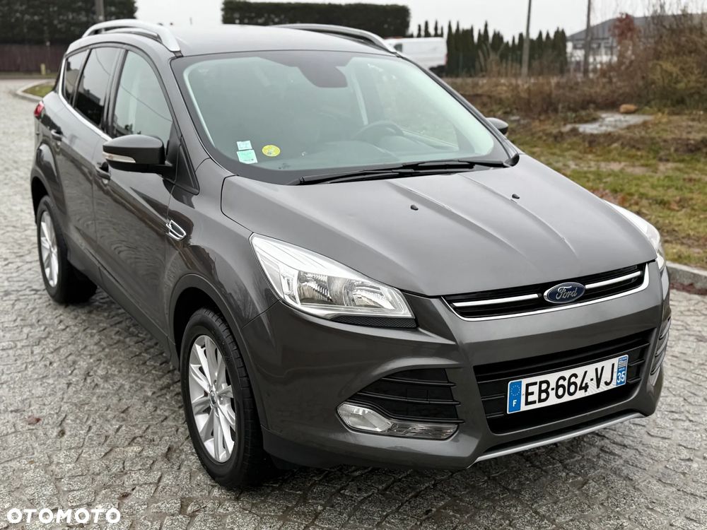 Ford Kuga 2.0 TDCi 2x4 Titanium - 4