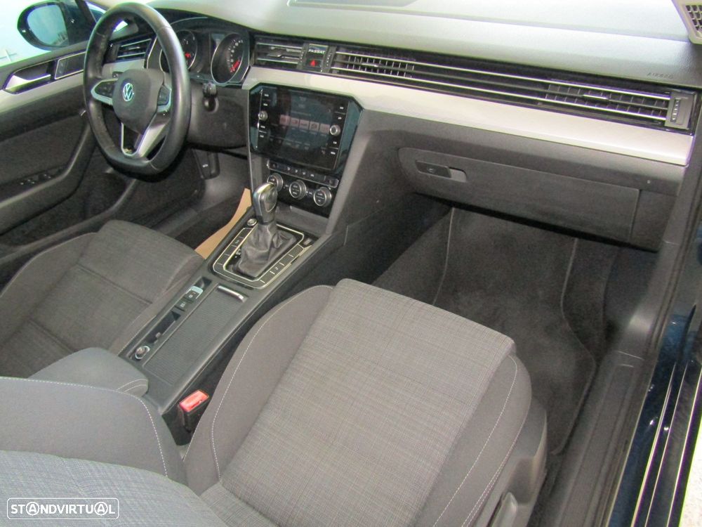 VW Passat Variant 2.0 TDI Business Package DSG - 12