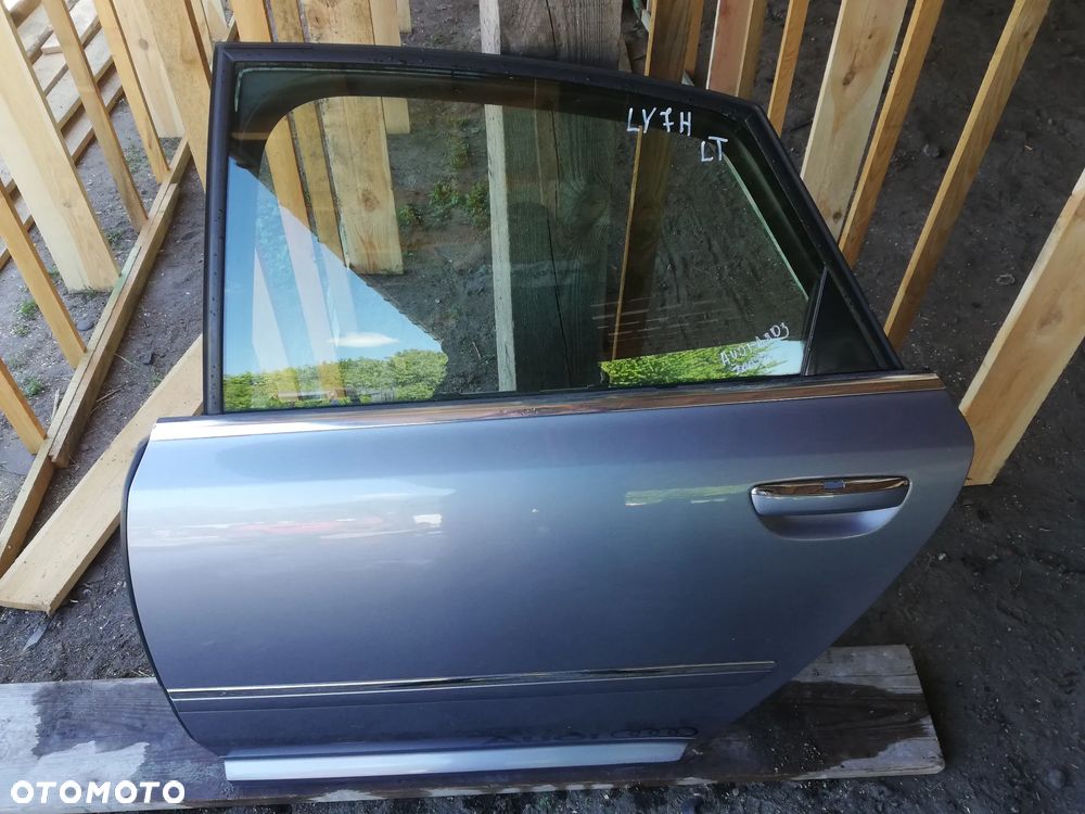 DRZWI Lewy TYŁ AUDI A8 D3 Sedan LY7H - 1