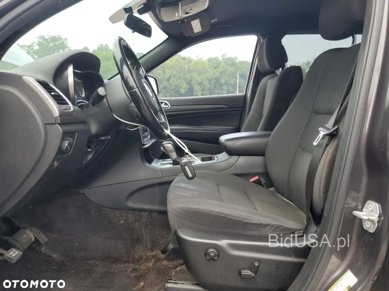 Jeep Grand Cherokee - 12