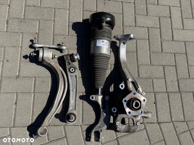 Audi Q7 Q8 22r 4M0407560 4M0616039 zwrotnica kpl GWARANCJA! - 1