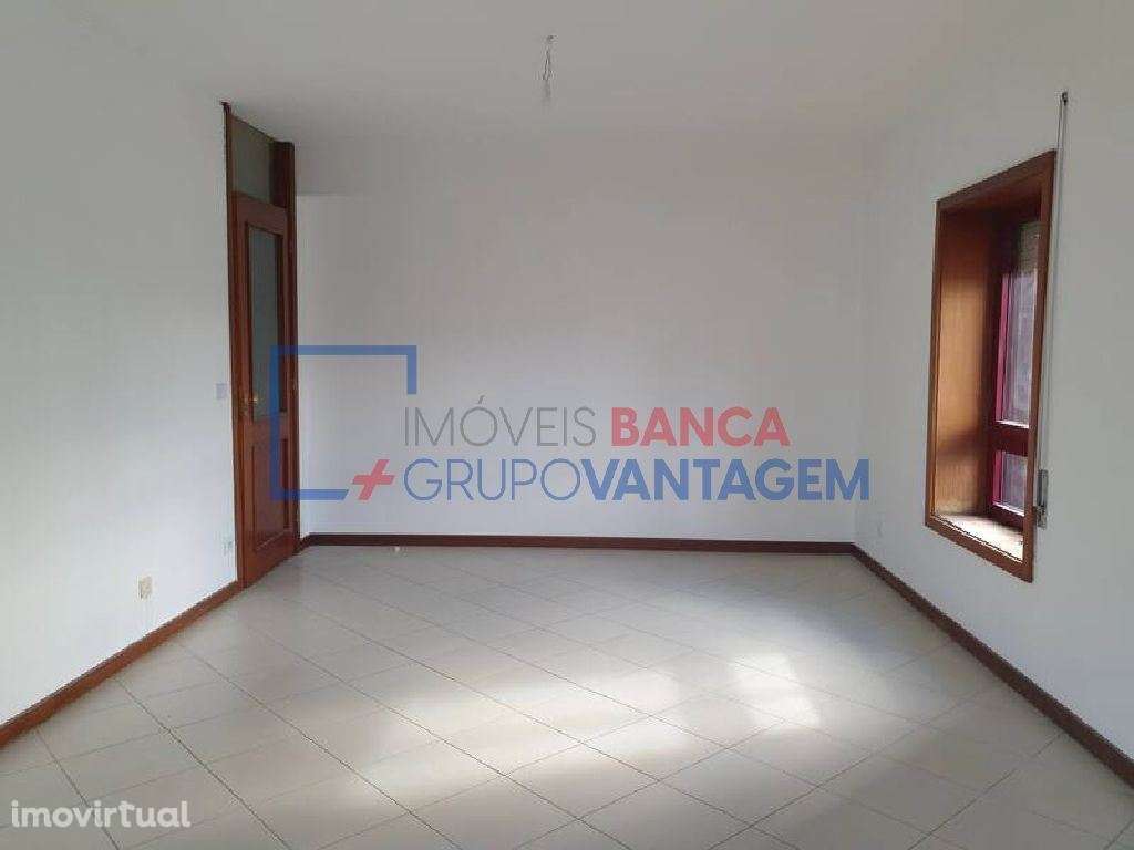 APARTAMENTO T4 - MAIA - Grande imagem: 2/17