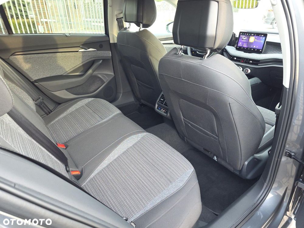 Skoda Superb 2.0 TSI Selection DSG - 20