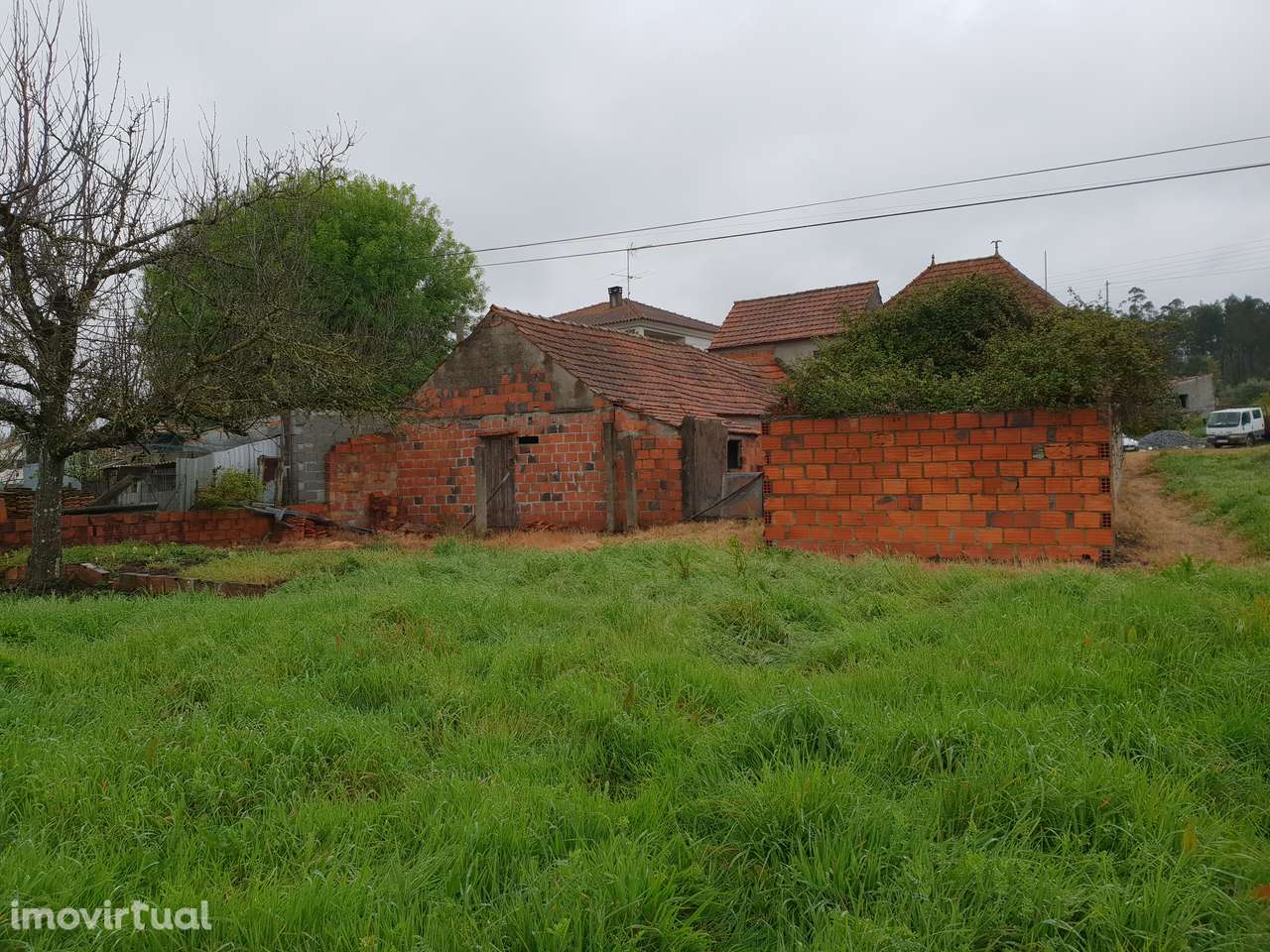 Moradia para Reabilitação com Terreno de 6.500m² em Vila Cã, Pombal - Grande imagem: 3/12