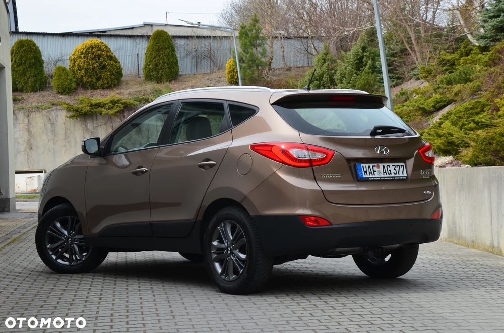Hyundai ix35 2.0 CRDi 4WD Automatik Fifa World Cup Gold Edition - 4