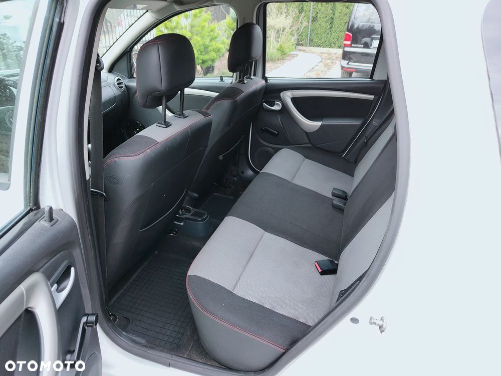 Dacia Duster 1.6 16V 105 4x2 Essentiel - 6