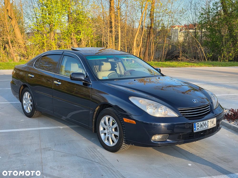Lexus ES - 4