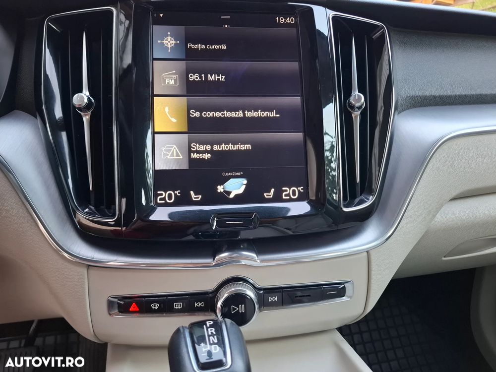 Volvo XC 60 D5 AWD Momentum - 10