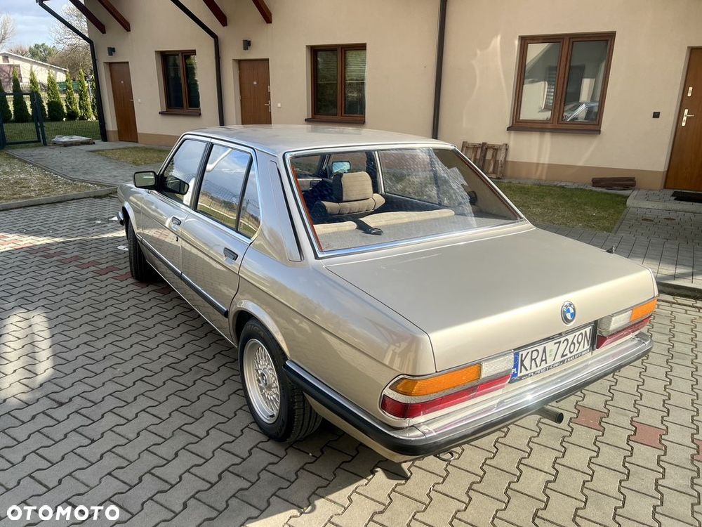 BMW Seria 5 525 e - 2