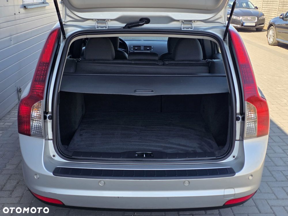 Volvo V50 2.0 Momentum - 14