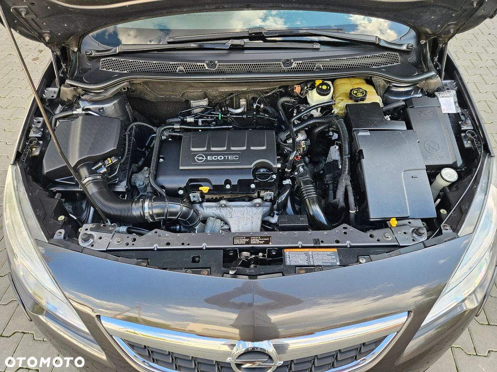 Opel Astra 1.4 Turbo Sport - 31