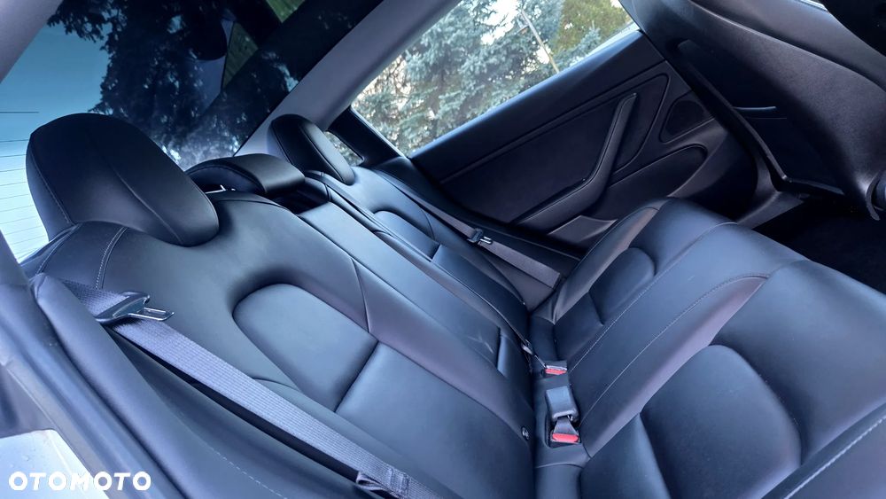 Tesla Model 3 - 11