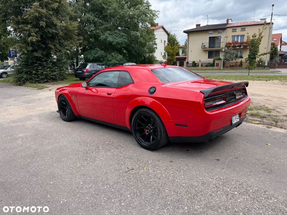 Dodge Challenger - 15