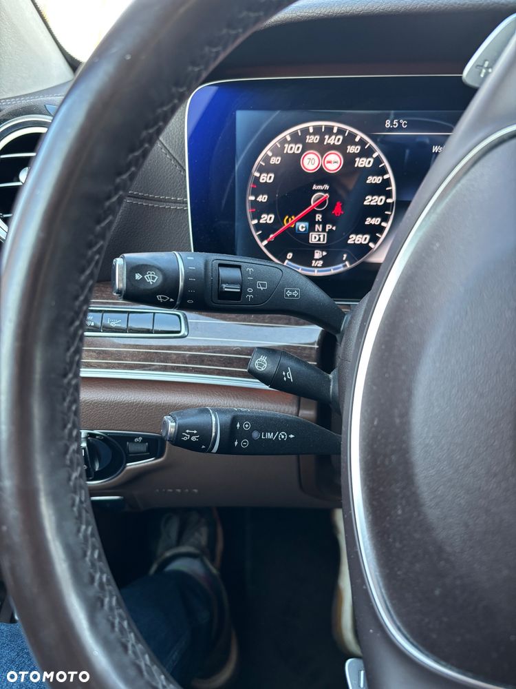 Mercedes-Benz Klasa E 220 d 4-Matic 9G-TRONIC - 13