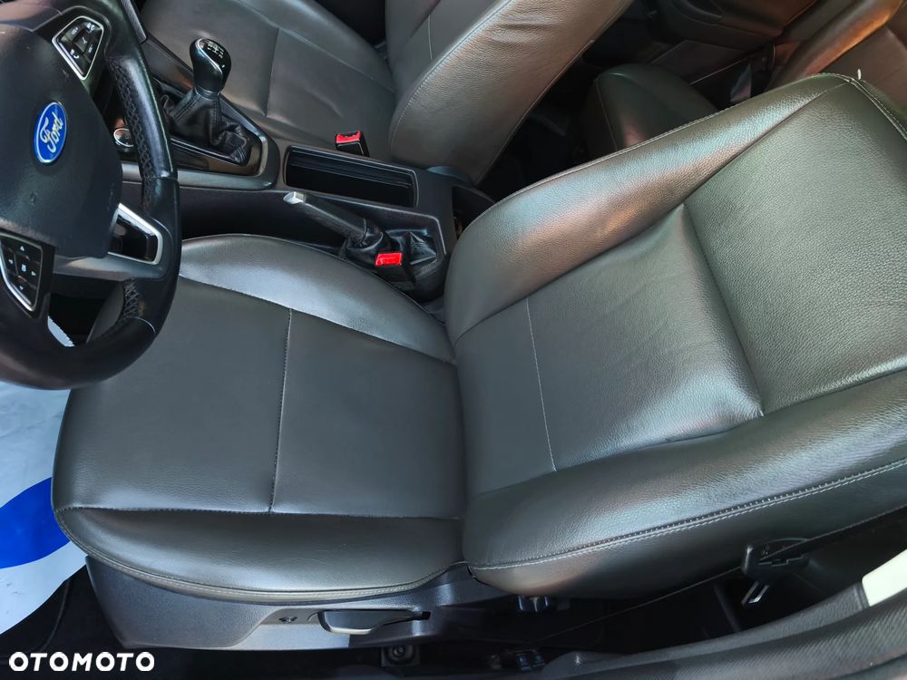 Ford Focus 1.0 EcoBoost Titanium ASS - 11