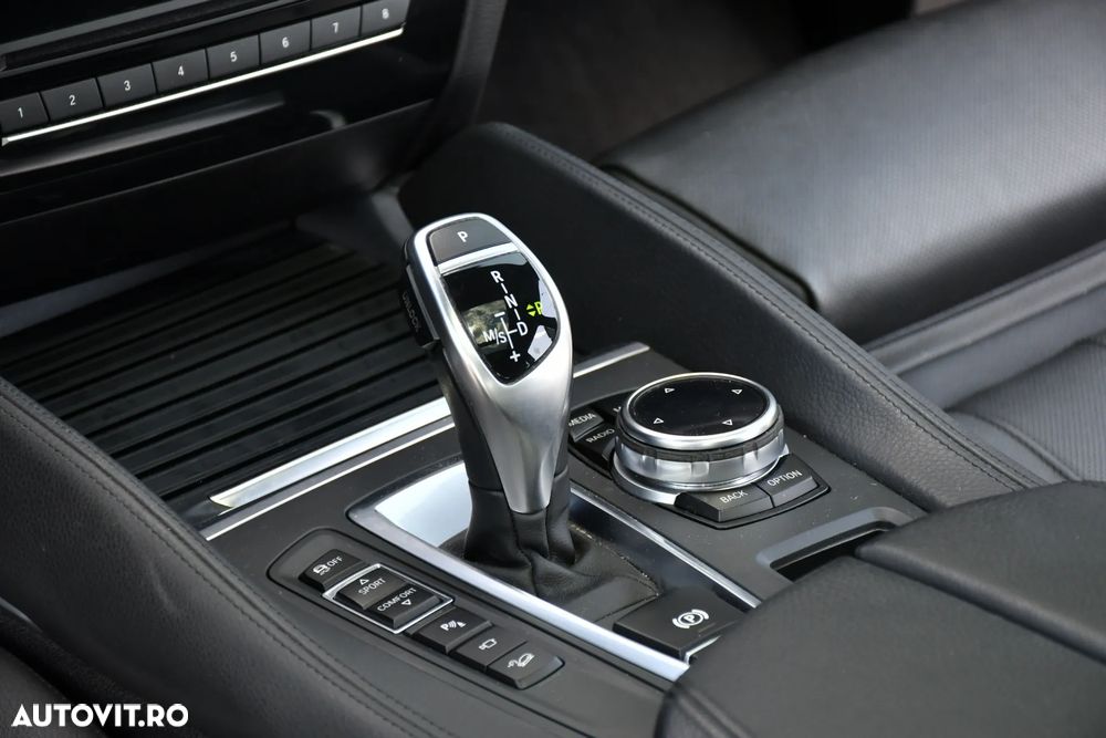 BMW X5 xDrive30d - 33