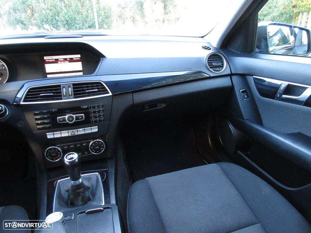 Mercedes-Benz C 180 - 37