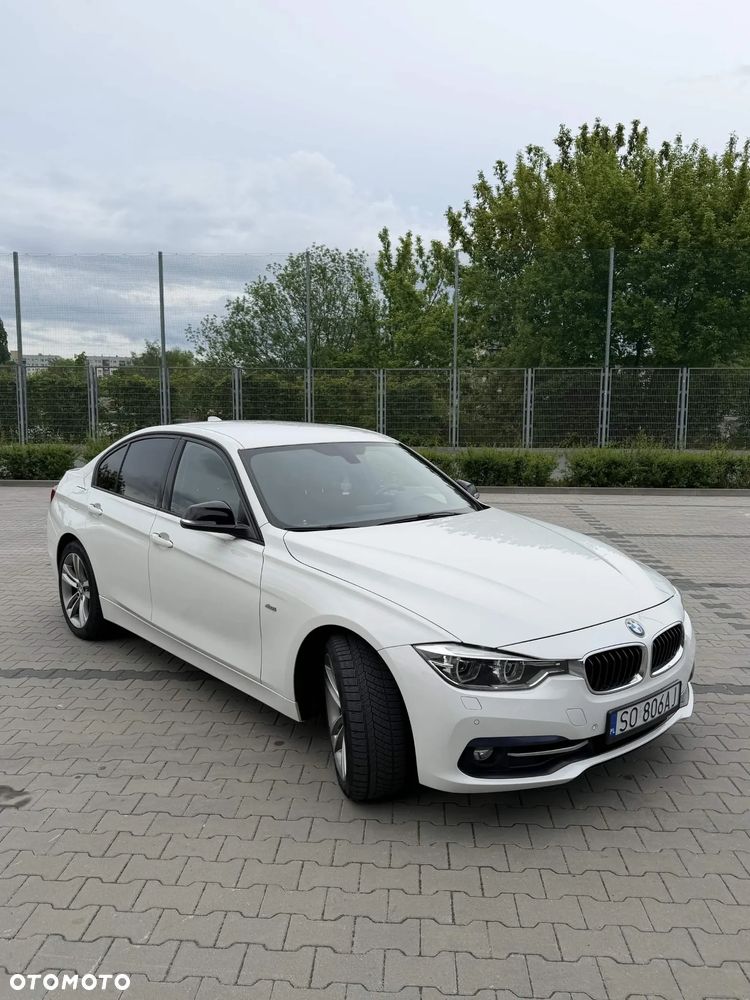 BMW Seria 3 330i xDrive Sport Line - 13