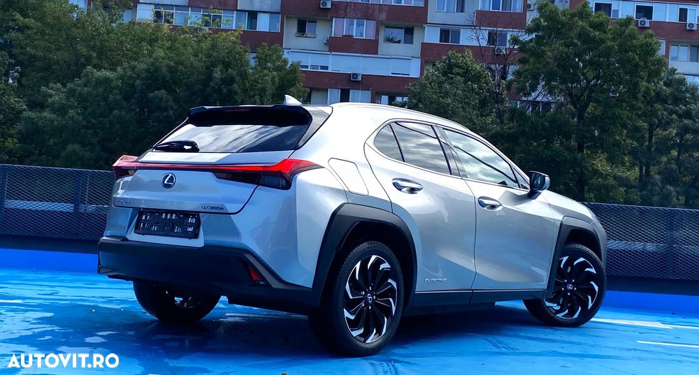 Lexus UX 300e Business - 20