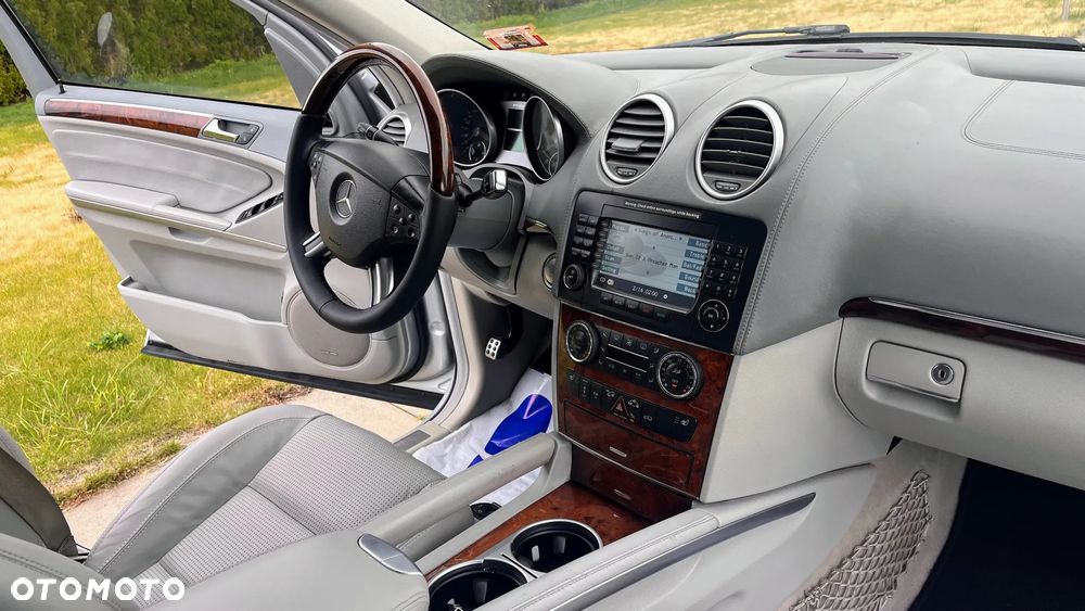 Mercedes-Benz ML 63 AMG 4-Matic - 25