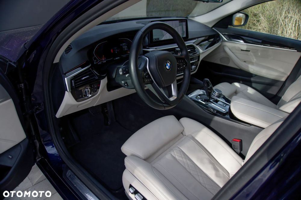 BMW Seria 5 520d xDrive - 20