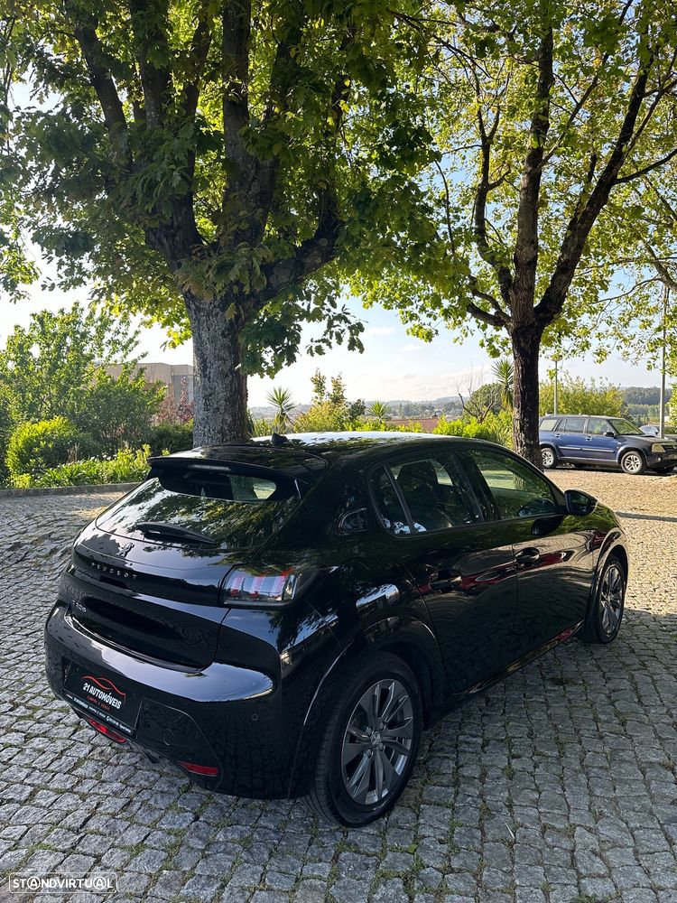 Peugeot e-208 Allure - 9