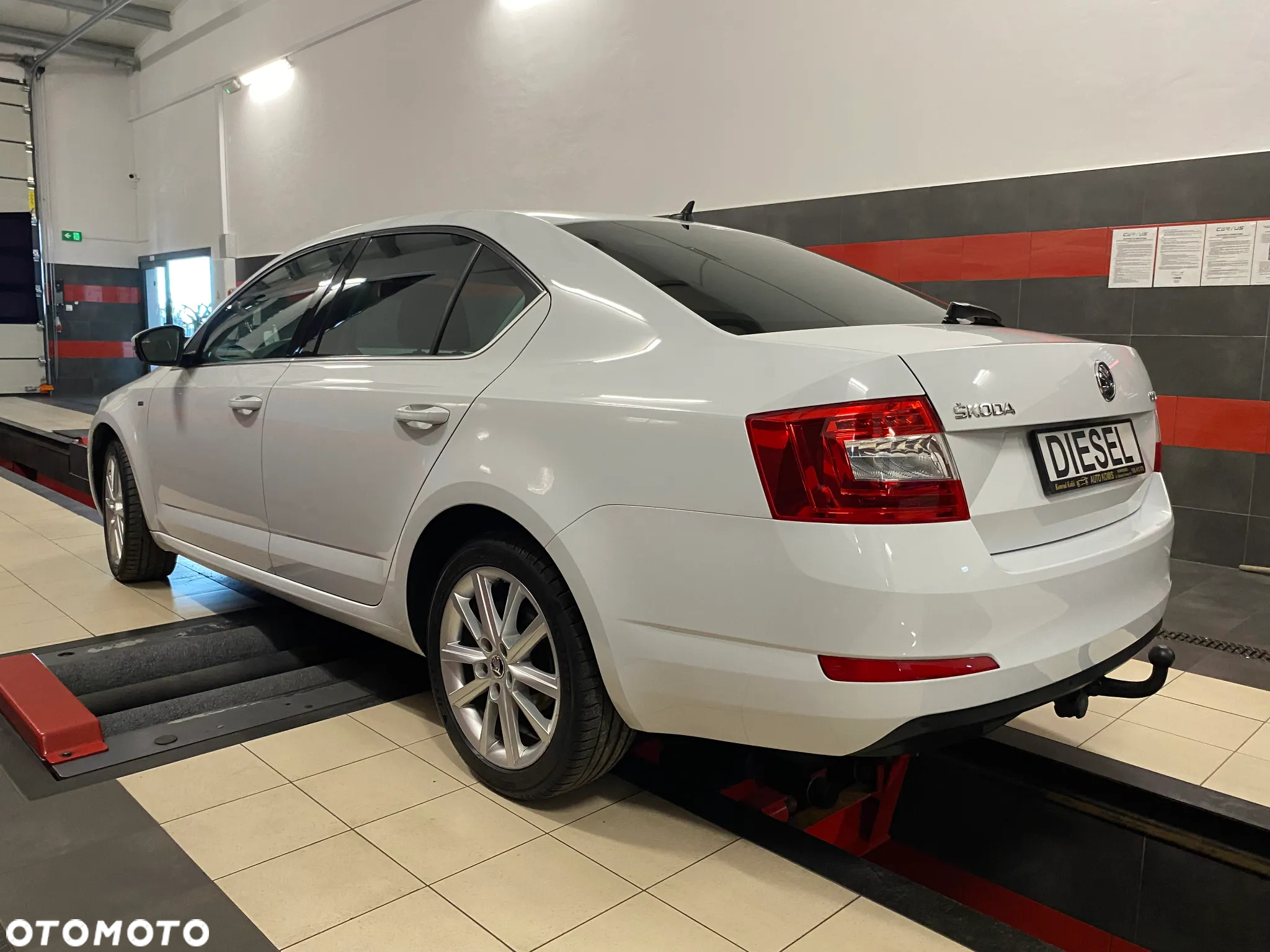 Skoda Octavia 1.6 TDI Joy - 6