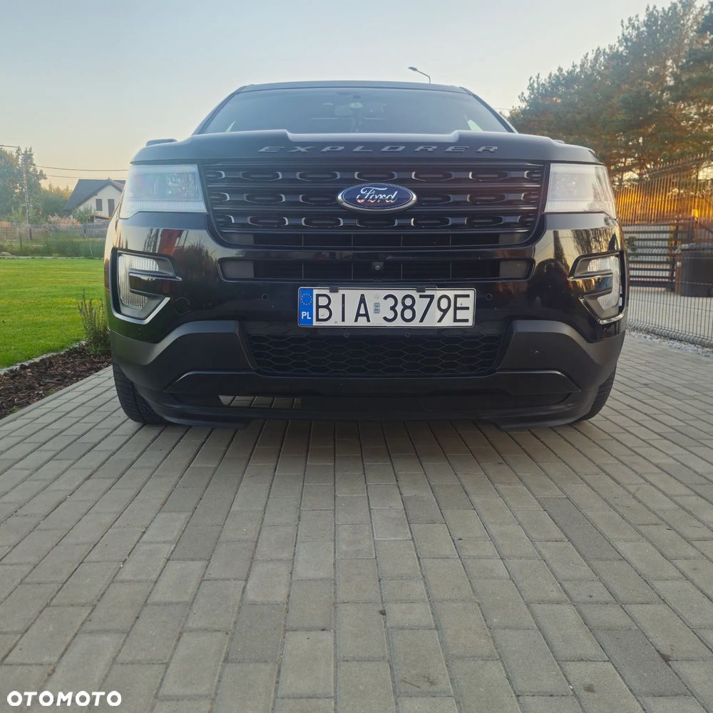 Ford Explorer - 2