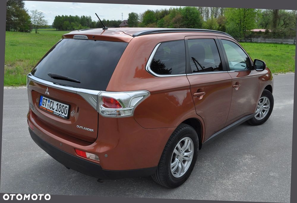 Mitsubishi Outlander 2.0 2WD SUV-Star - 2