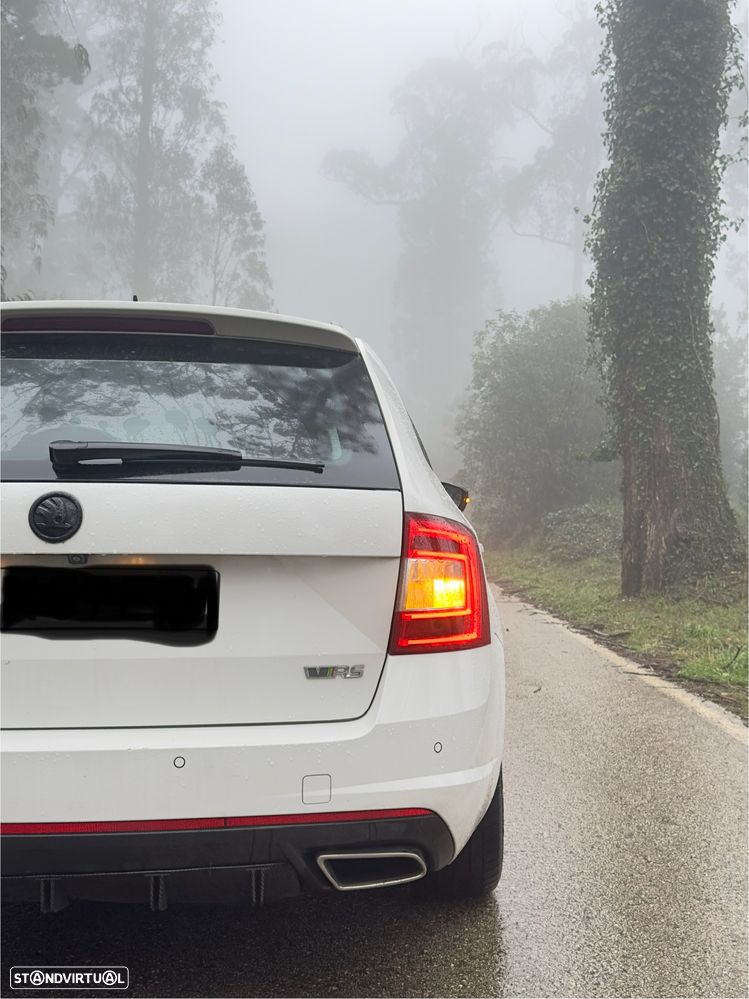 Skoda Octavia 2.0 TDI RS DSG - 3