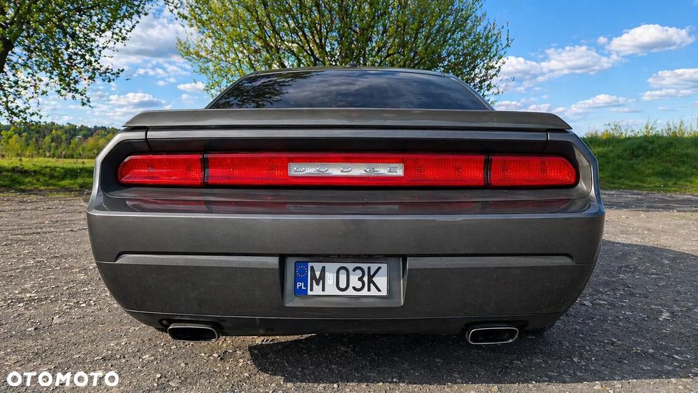 Dodge Challenger - 4