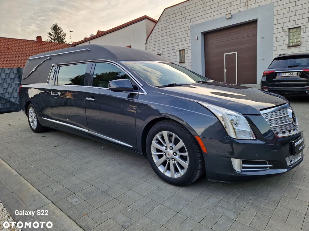 Cadillac XTS - 1